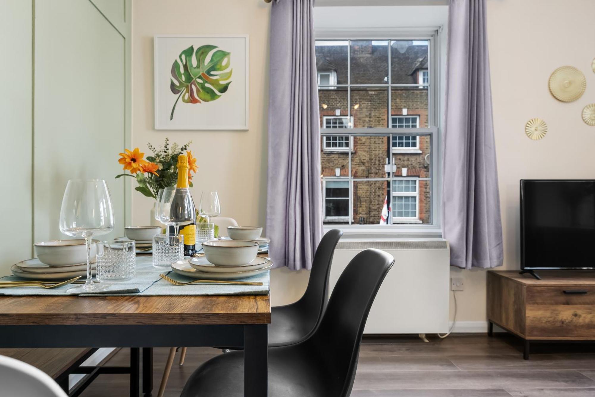 Chic 2 Bedroom Apartment Near Liverpool Street By Gold Stays Лондон Екстериор снимка